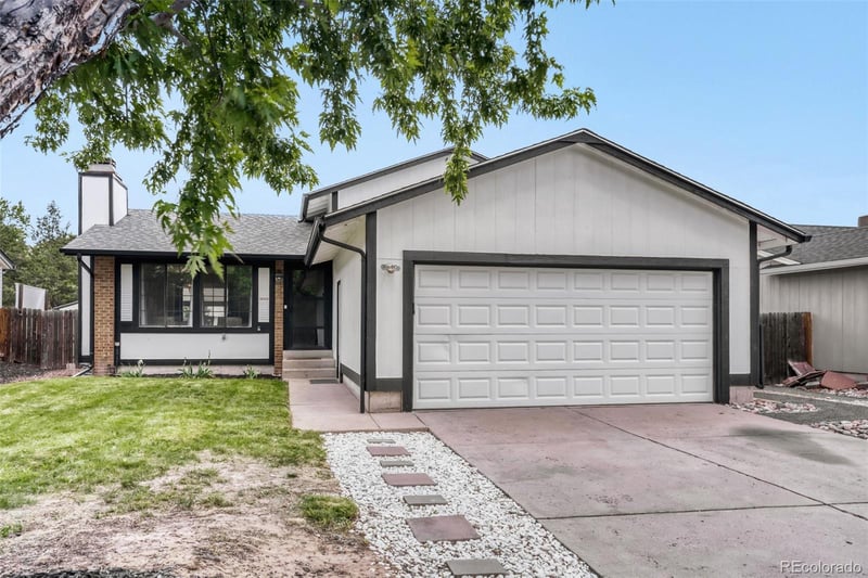 16283 Oxford Dr, Aurora, CO 80013