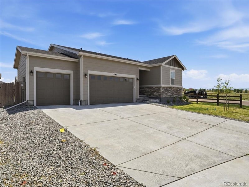 5445 Shady Oaks Dr, Fort Collins, CO 80528
