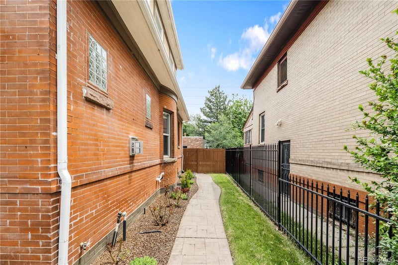 3022 N Vine St, Denver, CO 80205