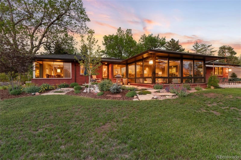 20 Lindenwood Dr, Littleton, CO 80120