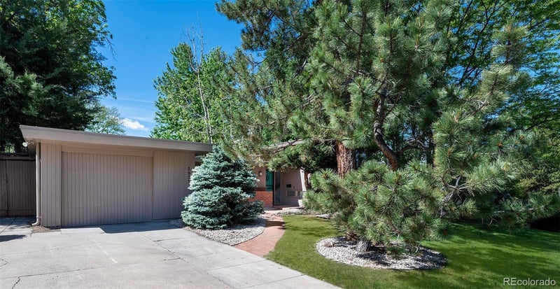2935 Lafayette Dr, Englewood, CO 80113