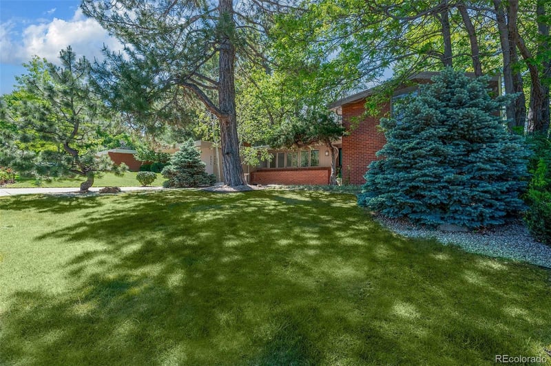 2935 Lafayette Dr, Englewood, CO 80113