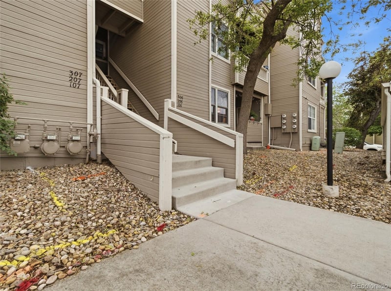 5705 Atlantic Pl #106, Lakewood, CO 80227