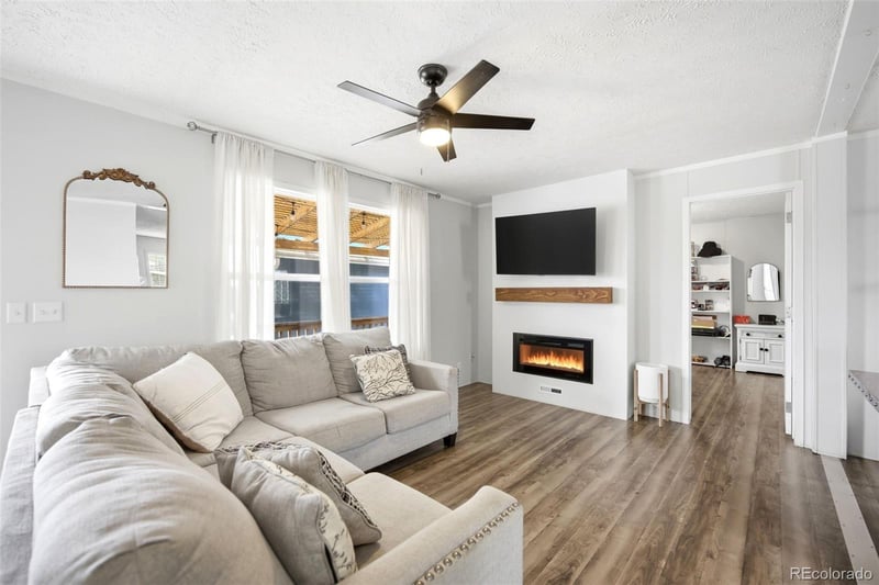 17190 Mt Vernon Rd, Golden, CO 80401