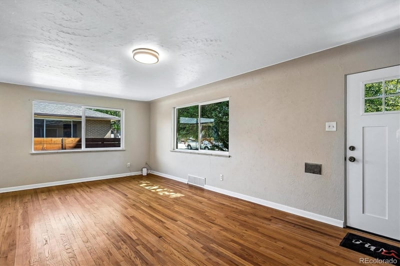 323 Irving St, Denver, CO 80219
