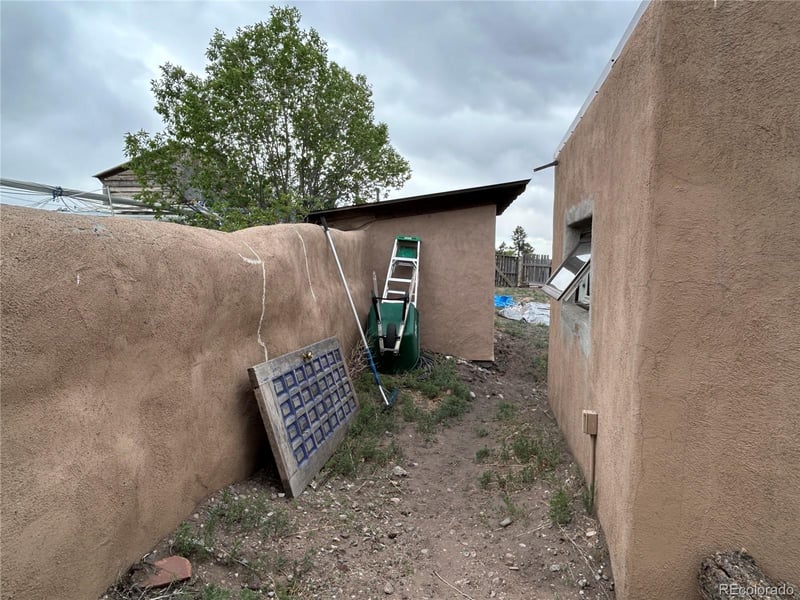 321 Palisade Ct, Crestone, CO 81131