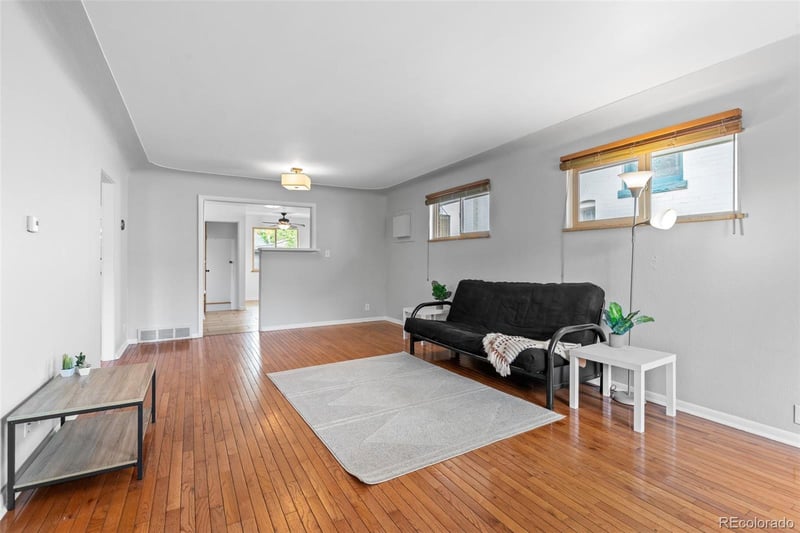 576 Grant St, Denver, CO 80209