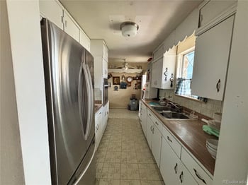 7600 S Kit Carson Dr, Centennial, CO 80122