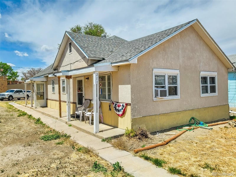 212 Cimarron , La Junta, CO 81050