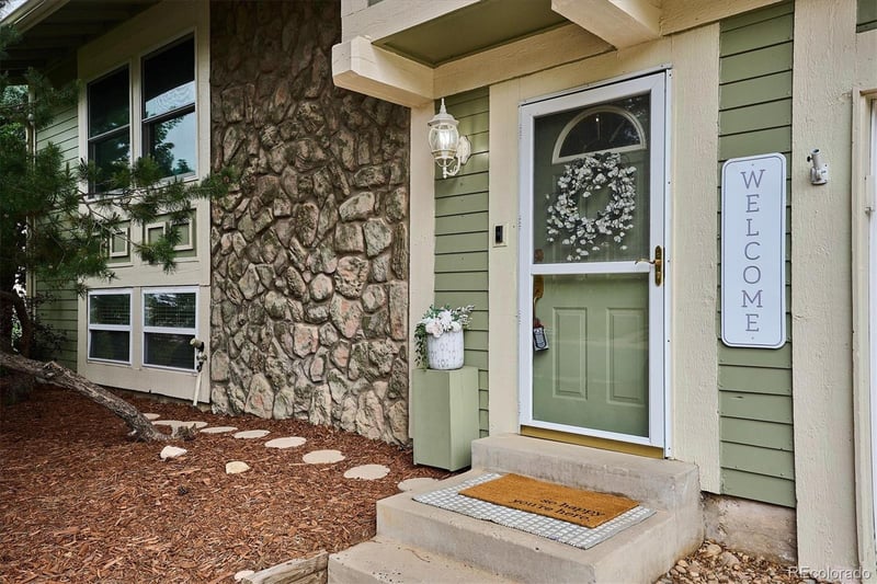 15671 Jefferson Ave, Aurora, CO 80013