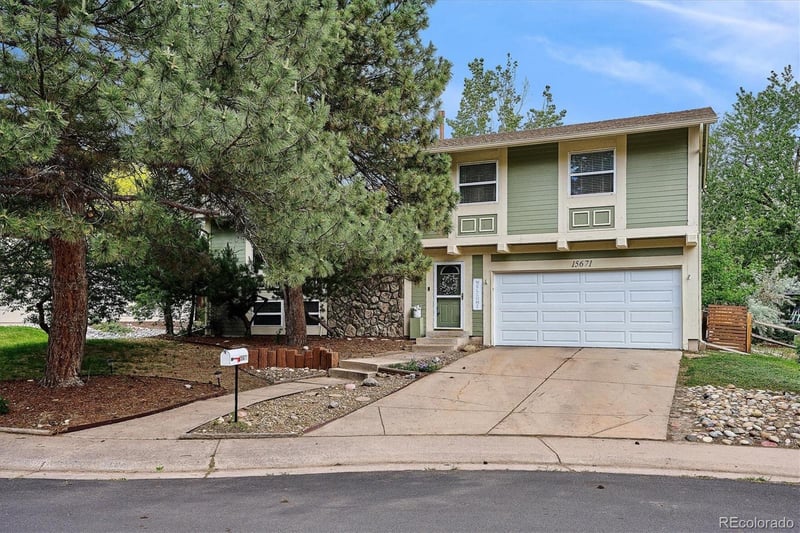 15671 Jefferson Ave, Aurora, CO 80013