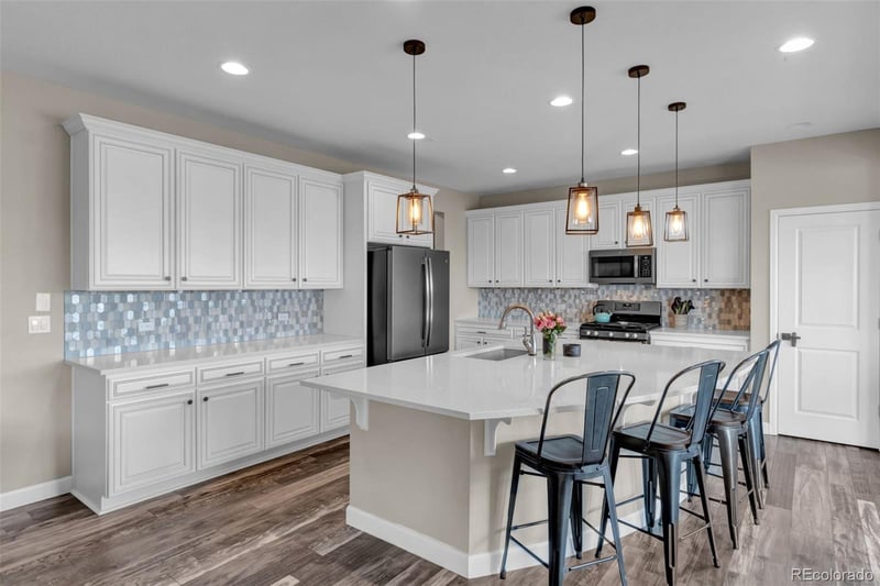 1065 White Leaf Cir, Castle Rock, CO 80108