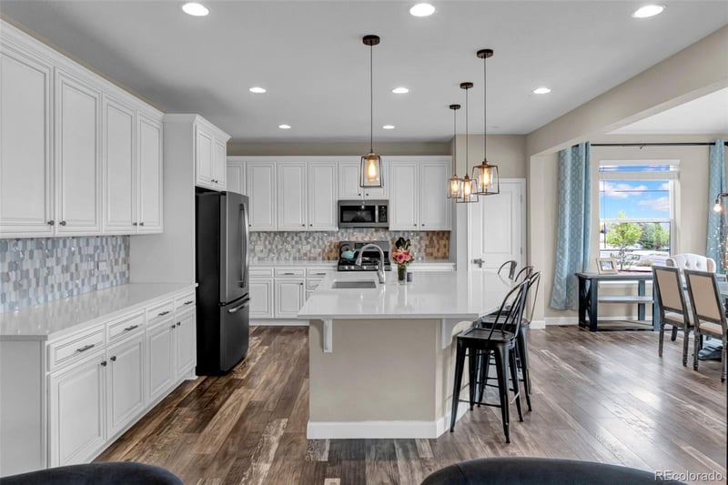 1065 White Leaf Cir, Castle Rock, CO 80108