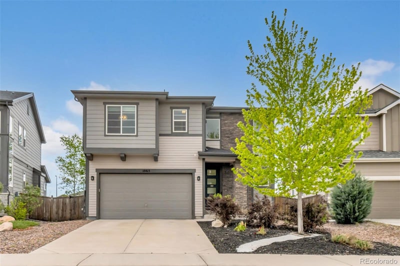 1065 White Leaf Cir, Castle Rock, CO 80108