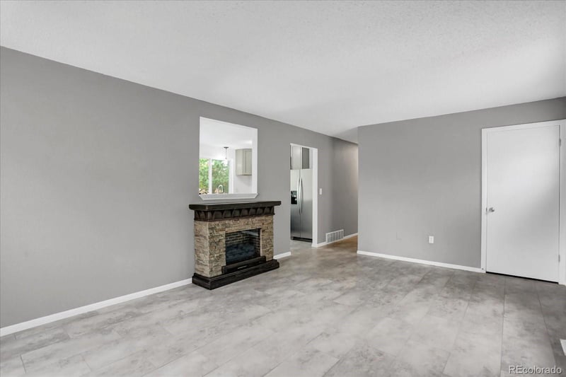 2832 Mobile St, Aurora, CO 80013
