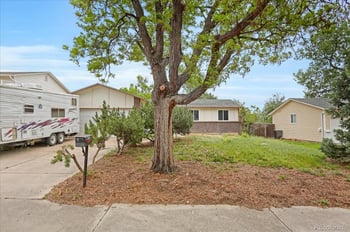 2832 S Mobile St, Aurora, CO 80013