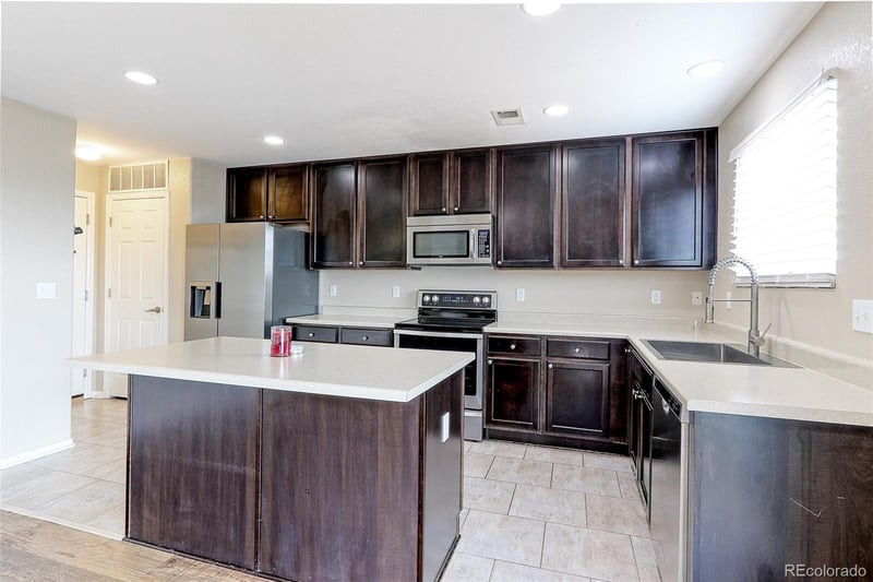 828 Lonewolf Cir, Brighton, CO 80603