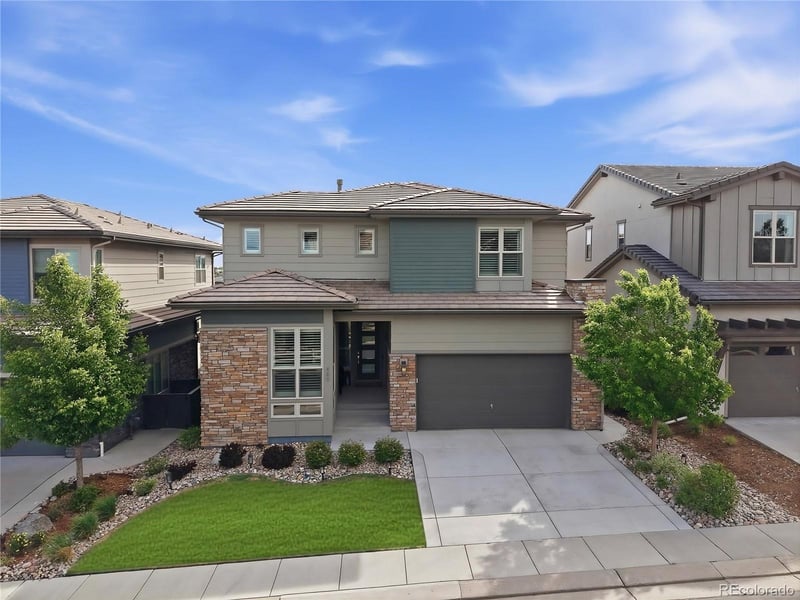 489 Meadowleaf Ln, Highlands Ranch, CO 80126
