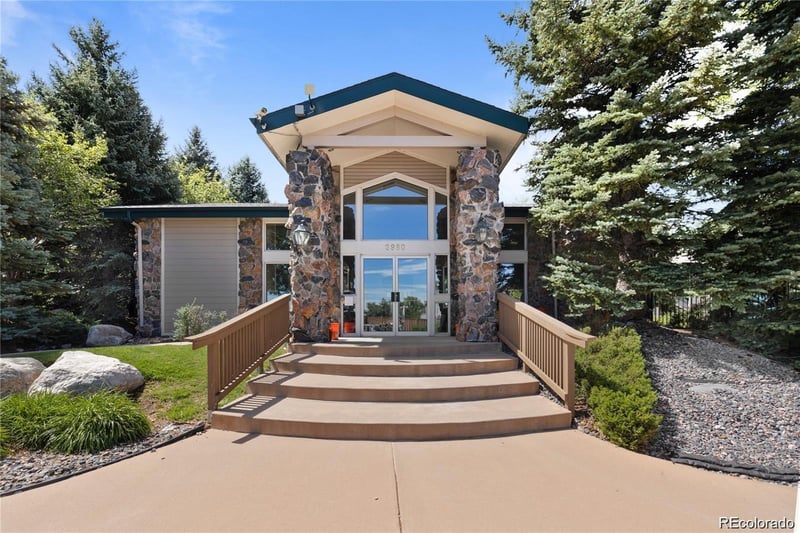 8470 Little Rock Way #101, Highlands Ranch, CO 80126