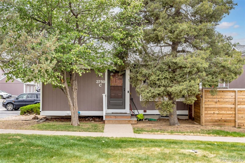 3750 Genoa Cir #C, Aurora, CO 80013