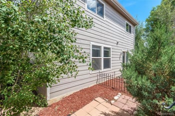 10655 Forester Pl, Longmont, CO 80504