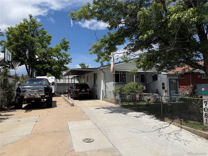 7081 Pontiac St, Commerce City, CO 80022
