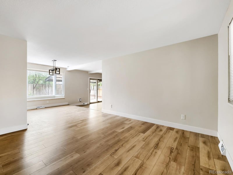 628 S Oswego Ct, Aurora, CO 80012