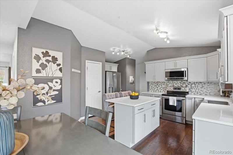 8205 Eagleview Dr, Littleton, CO 80125