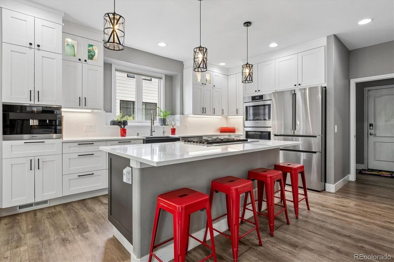 6250 W Crestline Ave, Littleton, CO 80123