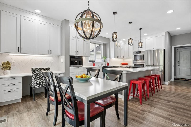 6250 W Crestline Ave, Littleton, CO 80123