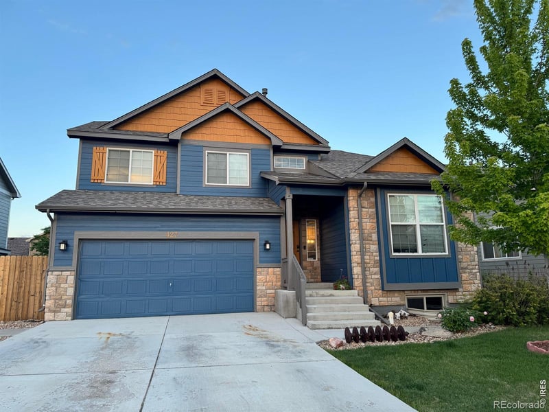 427 Pioneer Ln, Johnstown, CO 80534