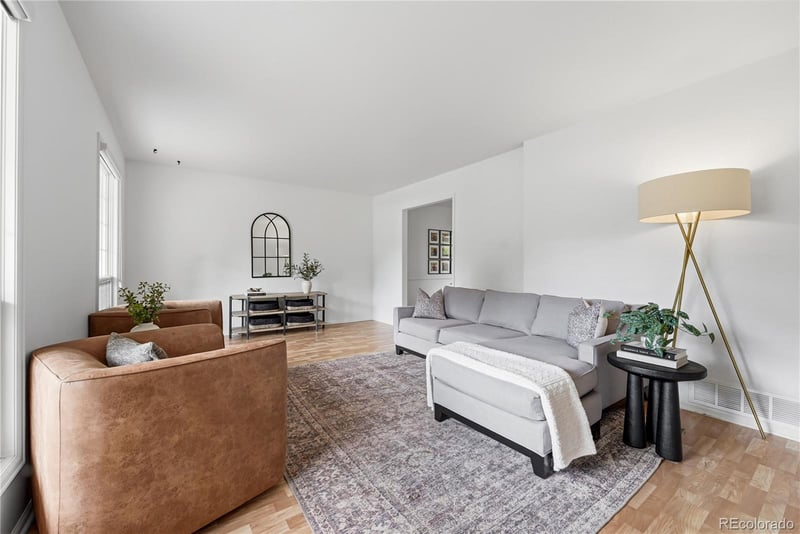 6634 Easter Pl, Centennial, CO 80112