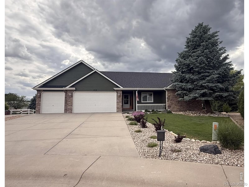 404 Cascade Ct, Johnstown, CO 80534