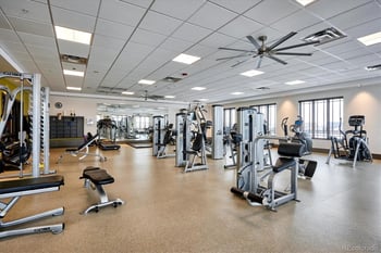 8623 Zante St, Aurora, CO 80016
