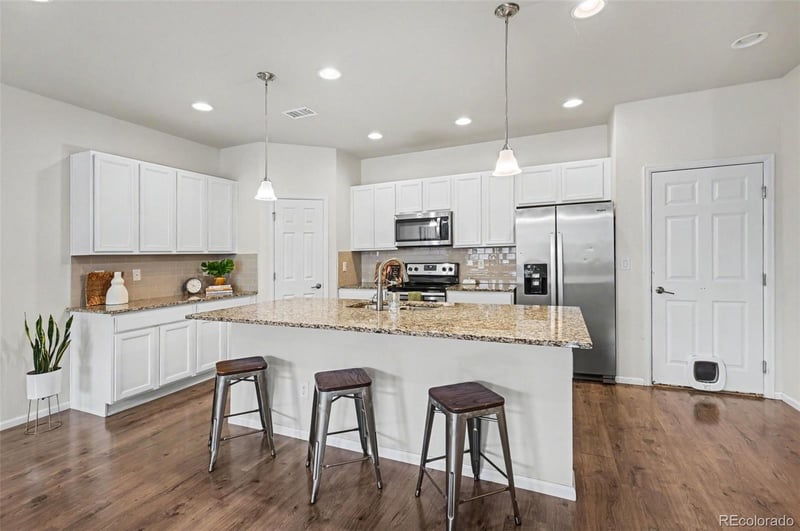 16151 Bolling Dr, Denver, CO 80239