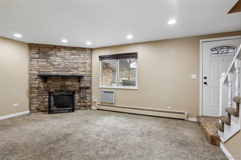 2190 Holly St #225, Denver, CO 80222
