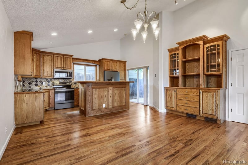 17483 E Temple Dr, Aurora, CO 80015