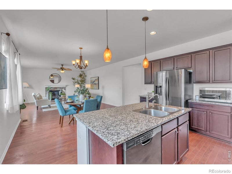 25447 4th Ave, Aurora, CO 80018