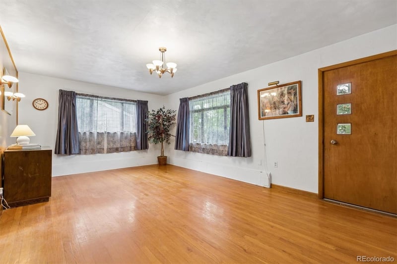322 N Gilbert St, Castle Rock, CO 80104