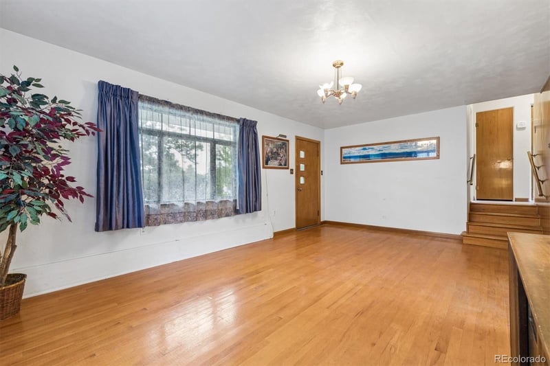 322 N Gilbert St, Castle Rock, CO 80104