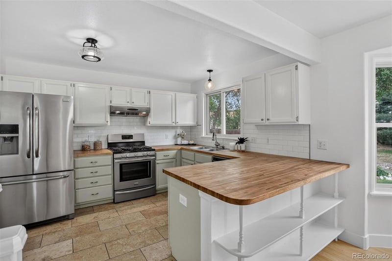 880 Parthenon Ct, Lafayette, CO 80026