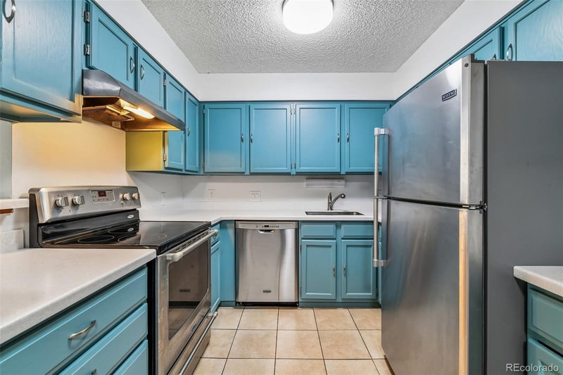 205 Wright St #204, Lakewood, CO 80228