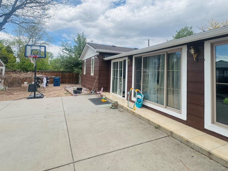 823 Moline St, Aurora, CO 80012