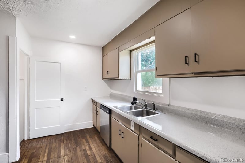8015 16th Ave, Denver, CO 80220