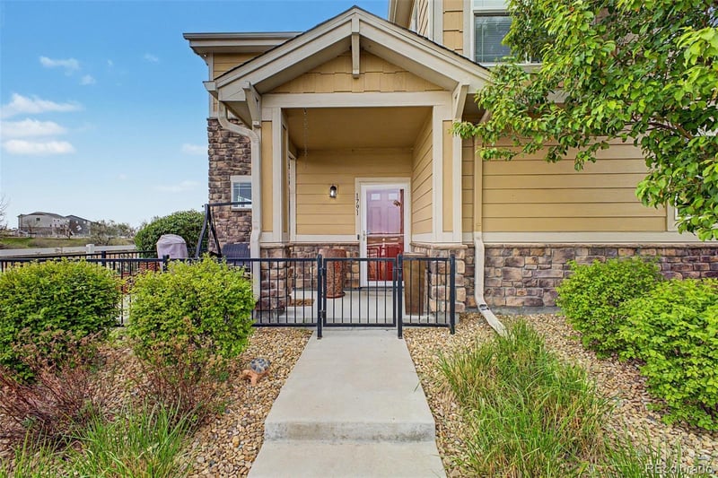 1791 Buchanan Cir, Aurora, CO 80018