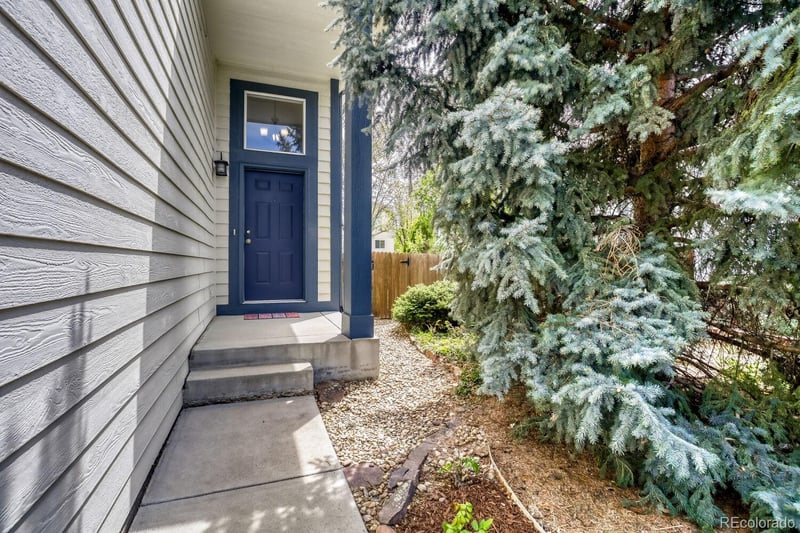 1355 Carnation Cir, Longmont, CO 80503