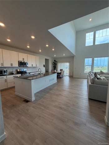 9981 Tucson St, Commerce City, CO 80022