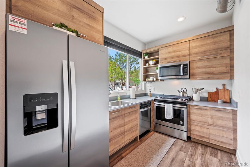 1052 Depew St, Lakewood, CO 80214
