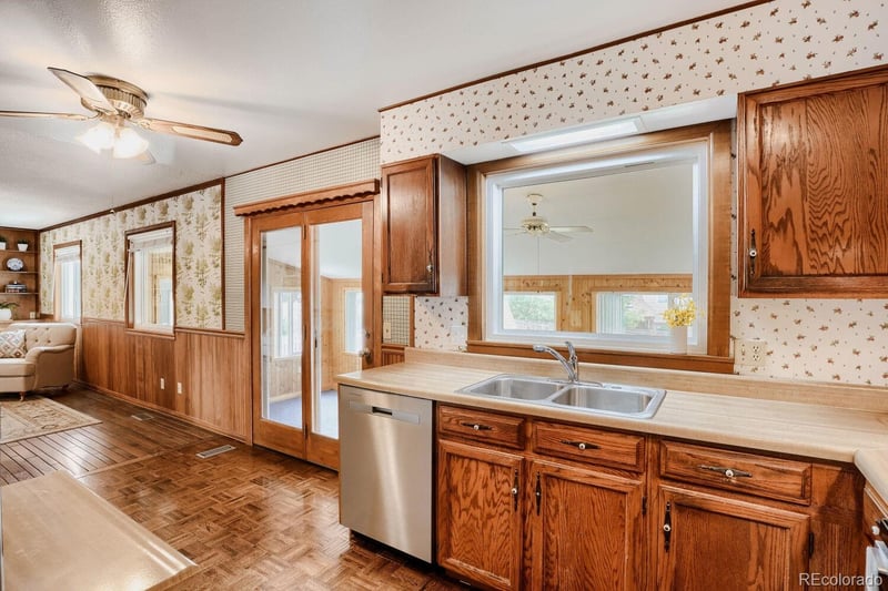 1451 Norfolk St, Aurora, CO 80017