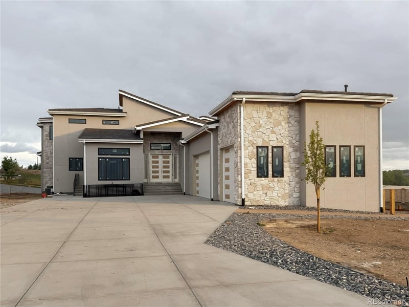 6735 Flanders Ct, Centennial, CO 80016